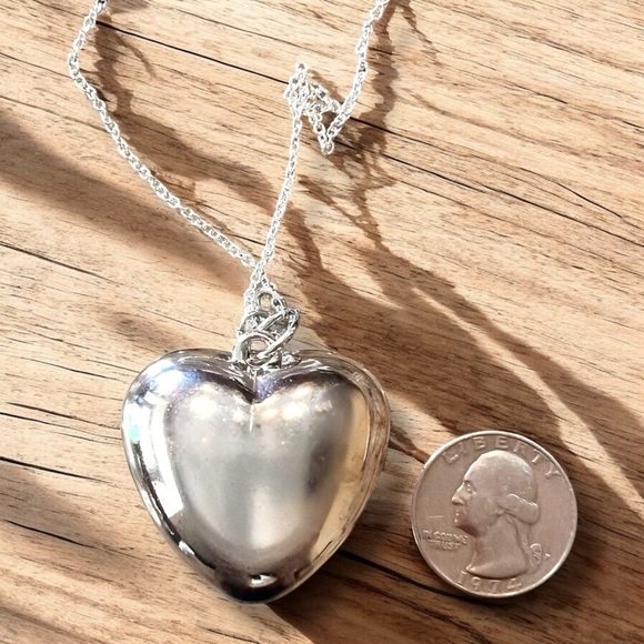 Puffed Silver toned Heart Pendant Necklace on a silver plated chain - Picture 15 of 15